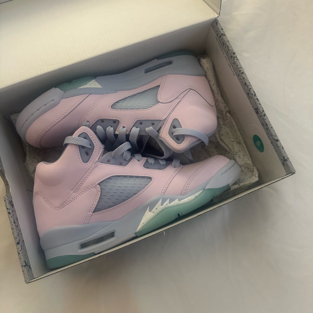 AIR JORDAN 5 RETRO SE (GS) US 5y.